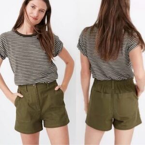 Madewell High Rise Cargo Short. Green, Medium